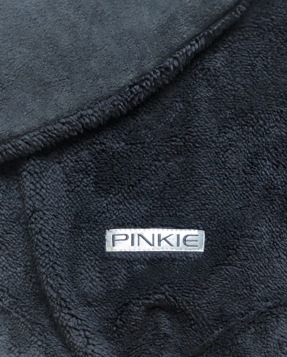 kliknutít zobrazíte maximální velikost obrázku deka se stahováním Pinkie Soft Black