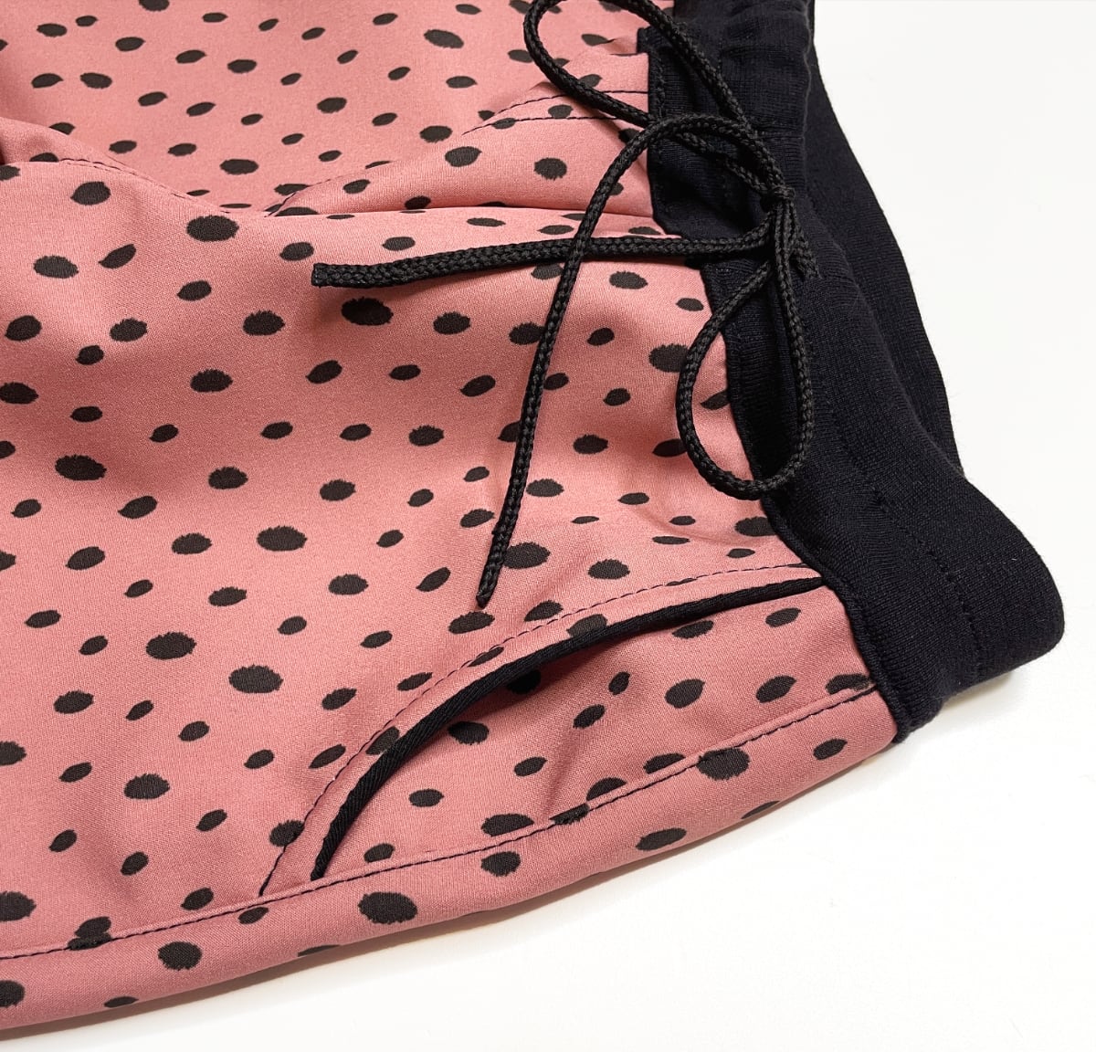 kliknutít zobrazíte maximální velikost obrázku softshellové kalhoty Dots Pink