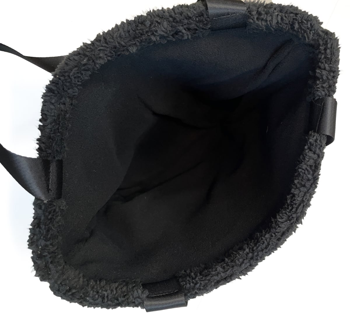 kliknutít zobrazíte maximální velikost obrázku UNI taška Furry Black